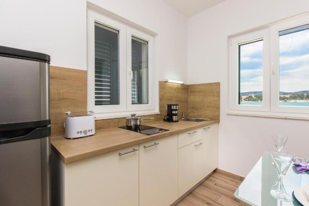 Riva 2 Krapanj Exterior foto