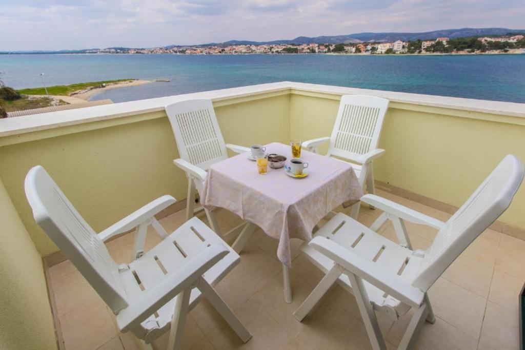 Riva 2 Krapanj Exterior foto